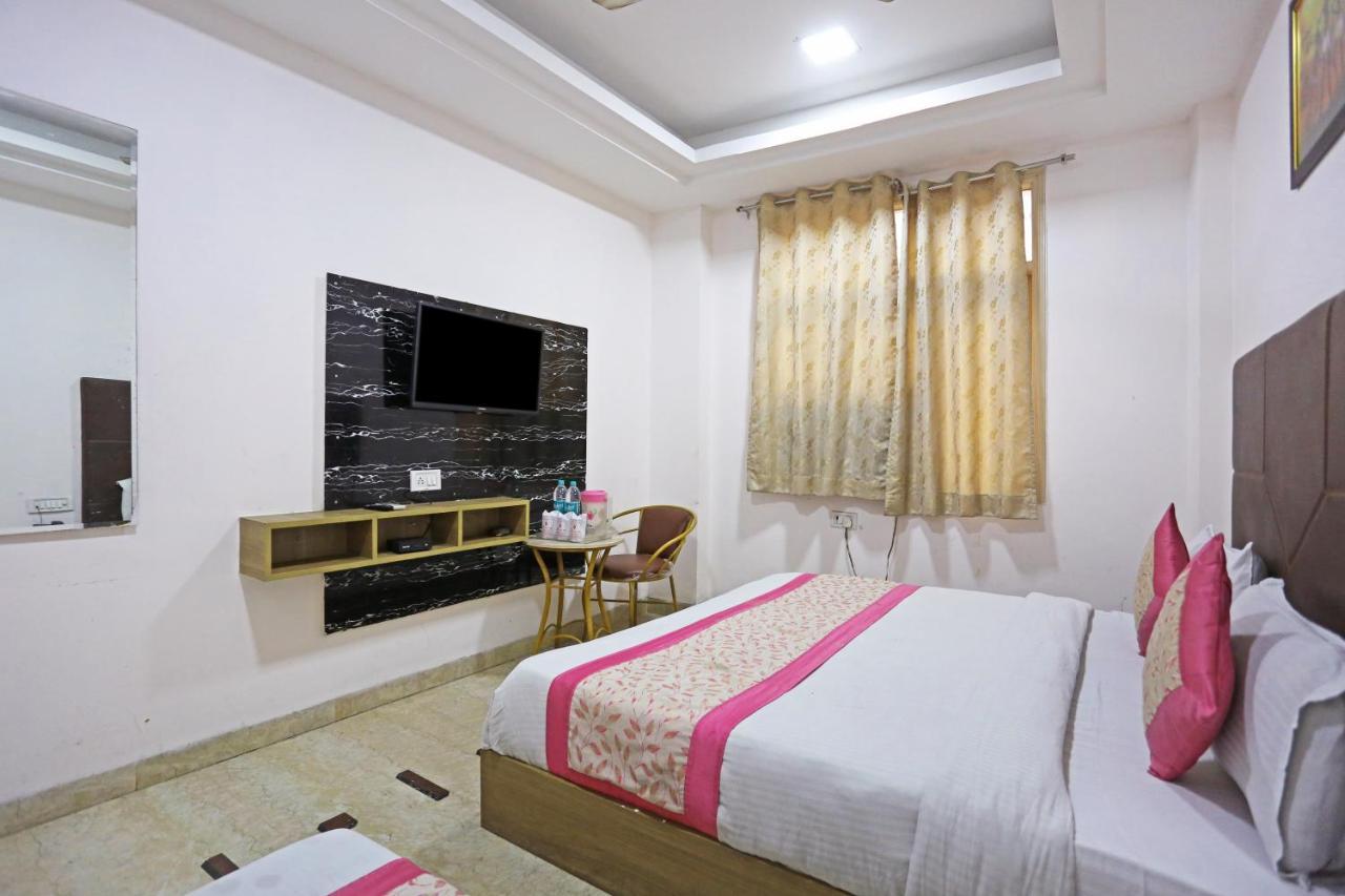 Hotel Sterling Inn, New Delhi Eksteriør bilde